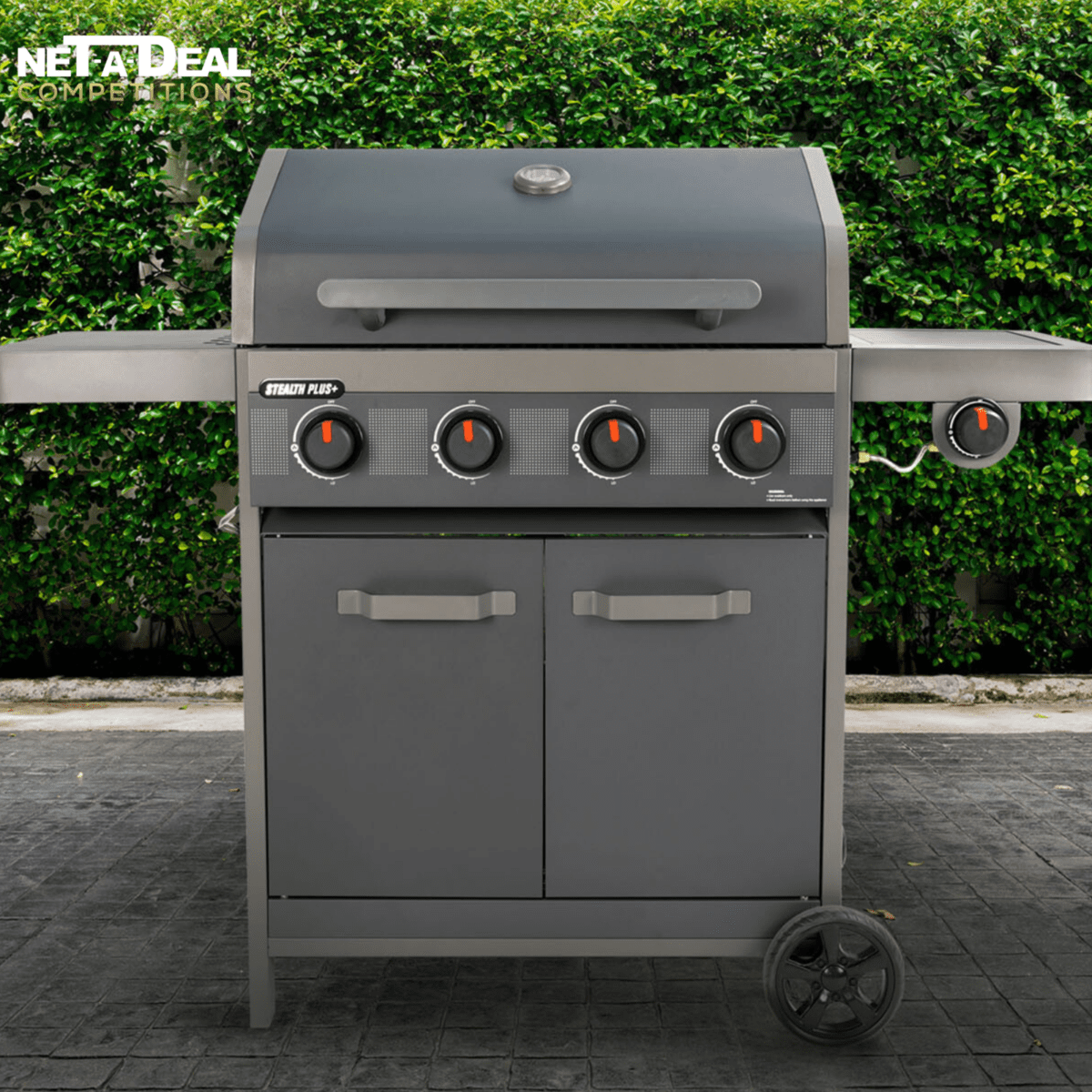4 Burner Gas BBQ with side burner